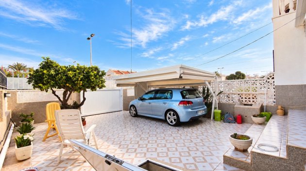 Reventa - Adosado -
Torrevieja
