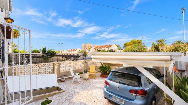 Reventa - Adosado -
Torrevieja