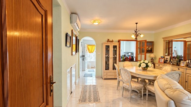 Reventa - Adosado -
Torrevieja