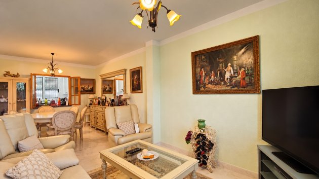 Reventa - Adosado -
Torrevieja