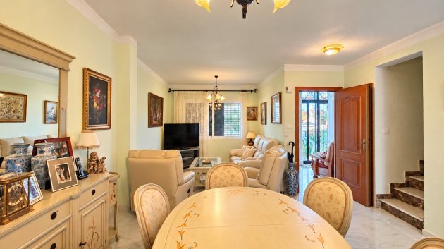 Reventa - Adosado -
Torrevieja