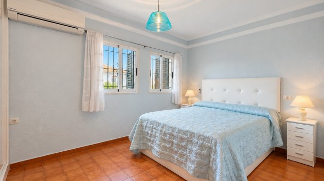 Reventa - Adosado -
Torrevieja