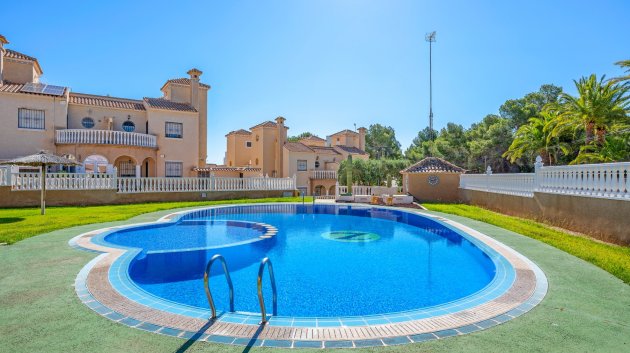 Reventa - Adosado -
Villamartín - Costa Blanca