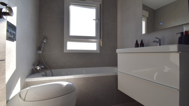 Reventa - Apartamentos -
Orihuela Costa - Las Filipinas