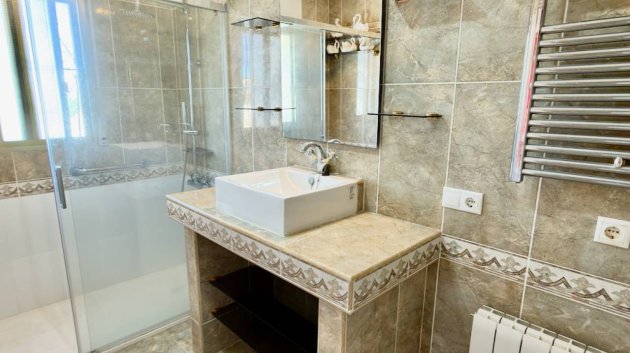 Reventa - Chalets -
Ciudad Quesada - Costa Blanca