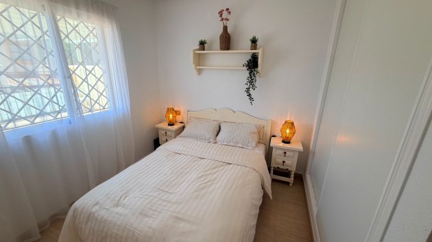 Resale - Villa -
Los Montesinos - Urbanizacion montesol