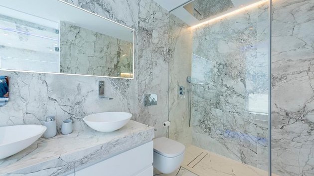 Obra nueva - Chalets -
Calpe