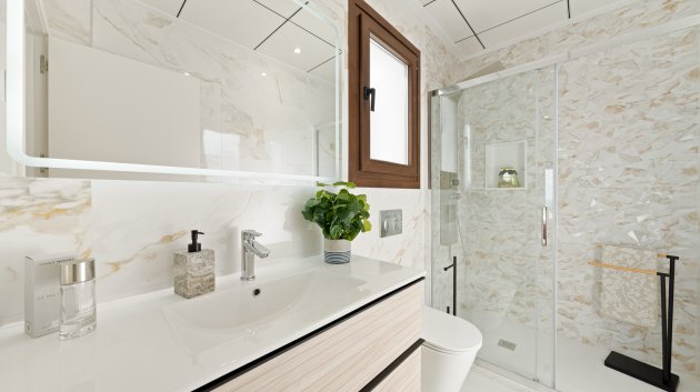Obra nueva - Chalets -
Polop