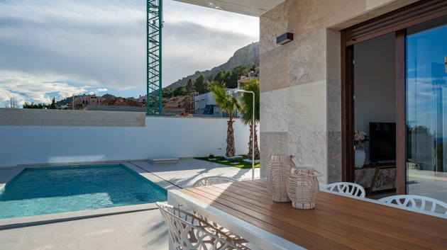 Obra nueva - Chalets -
Polop