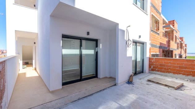 Obra nueva - Apartamentos -
Torrevieja