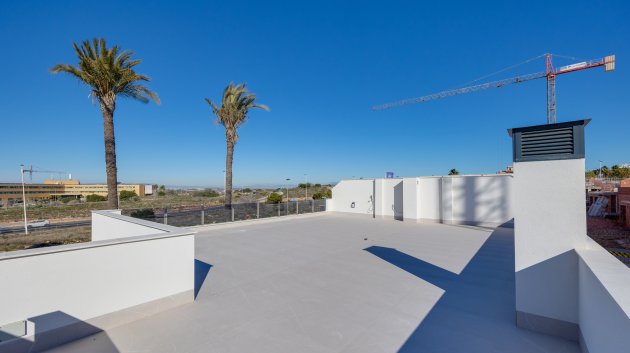 Obra nueva - Chalets -
Torrevieja