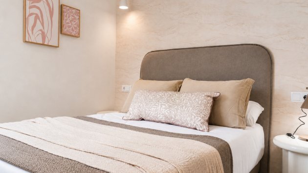 Obra nueva - Chalets -
Dolores