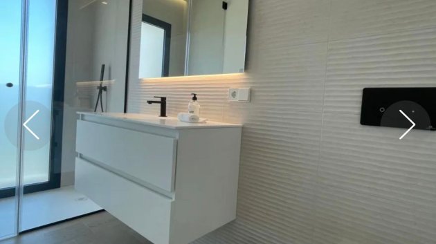 Reventa - Apartamentos -
Orihuela Costa - Las Colinas golf