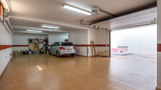 Reventa - Chalets -
Los Montesinos - La Herrada
