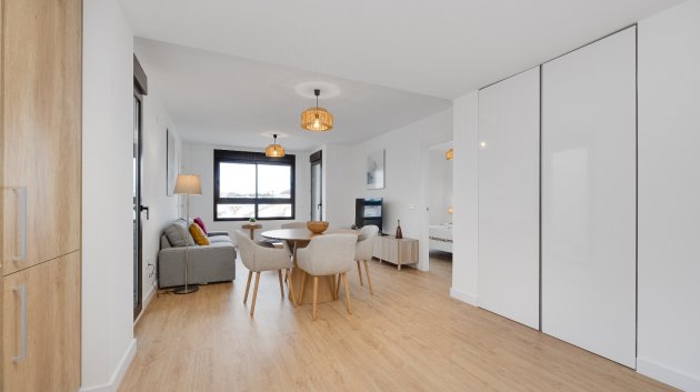 Reventa - Apartamentos -
Villamartín - PAU 8