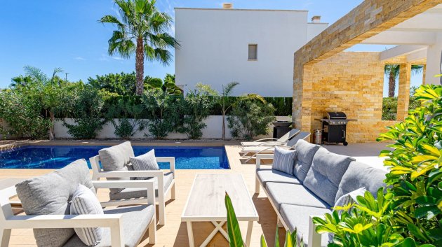 Reventa - Chalets -
Ciudad Quesada - Doña Pepa