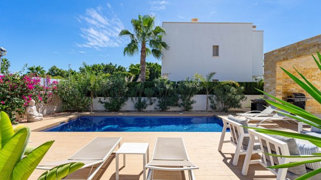 Reventa - Chalets -
Ciudad Quesada - Doña Pepa