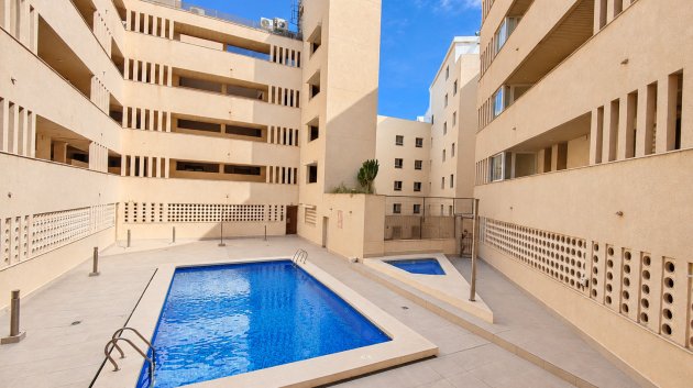 Reventa - Apartamentos -
Torrevieja - Playa del Cura