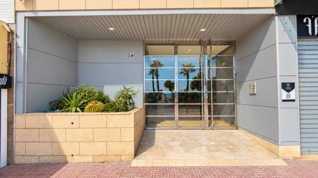Reventa - Apartamentos -
Torrevieja - Playa del Cura