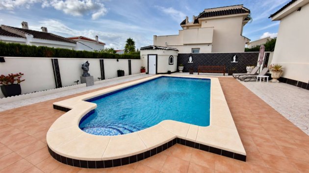 Reventa - Chalets -
Ciudad Quesada