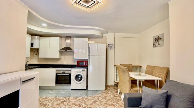 Reventa - Apartamentos -
Torrevieja - La veleta