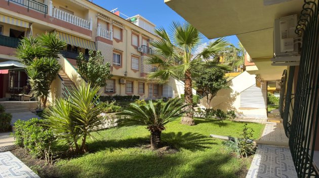 Reventa - Apartamentos -
Torrevieja - La veleta