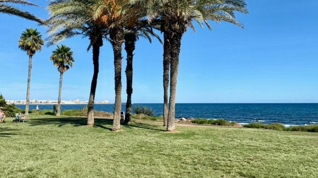Reventa - Apartamentos -
Torrevieja - La veleta