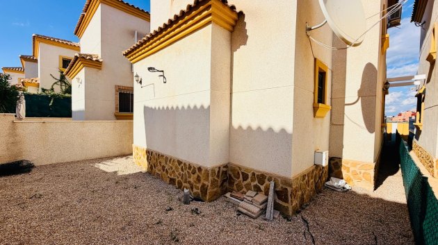 Reventa - Chalets -
Los Montesinos - La Herrada