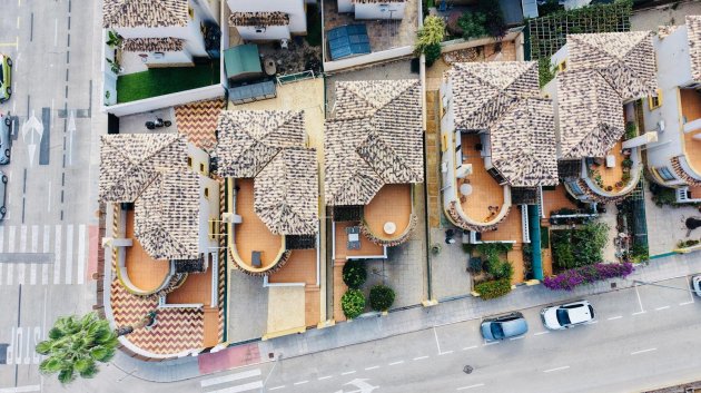 Reventa - Chalets -
Los Montesinos - La Herrada