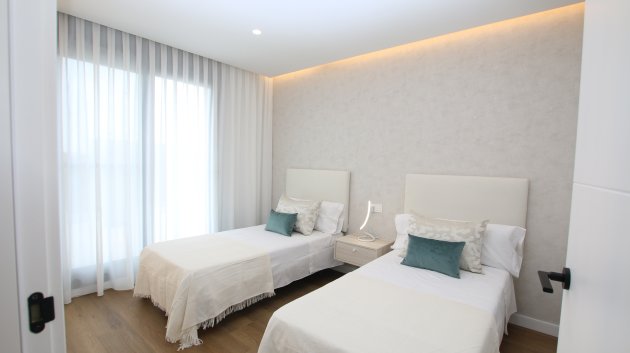 Obra nueva - Chalets -
Pilar de la Horadada