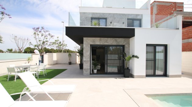 Obra nueva - Chalets -
Pilar de la Horadada