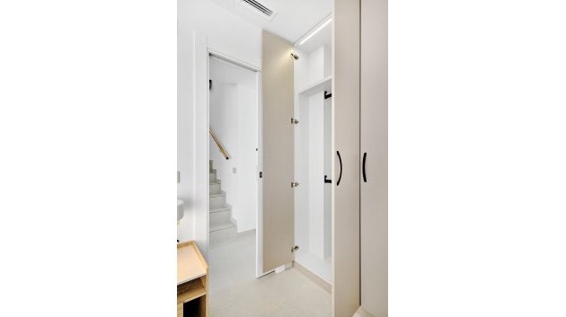 Obra nueva - Chalets -
San Miguel de Salinas