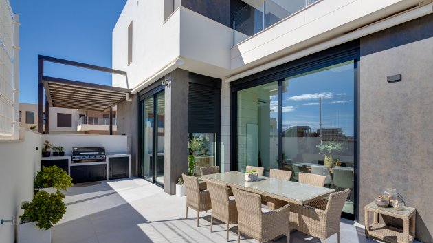 Obra nueva - Chalets -
Pilar de la Horadada