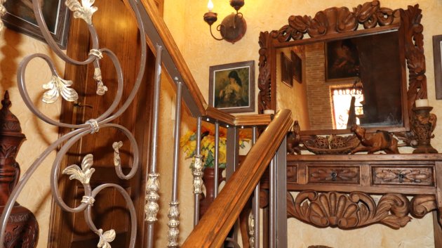 Resale - Villa -
Daya Nueva