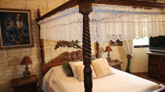 Resale - Villa -
Daya Nueva