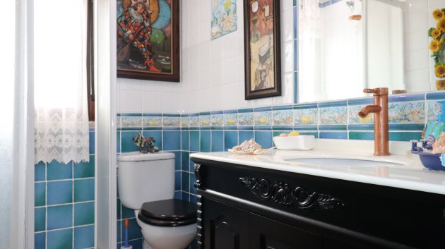 Resale - Villa -
Daya Nueva