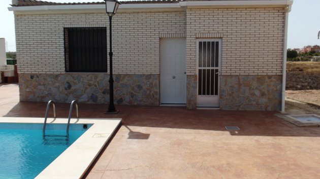 Revente - Villa -
Los Montesinos - La Herrada