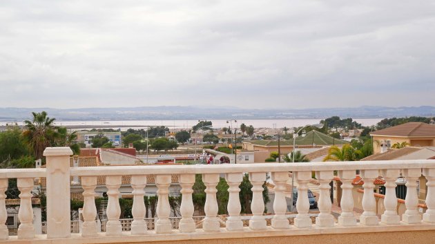 Revente - Villa -
Torrevieja - El Chaparral