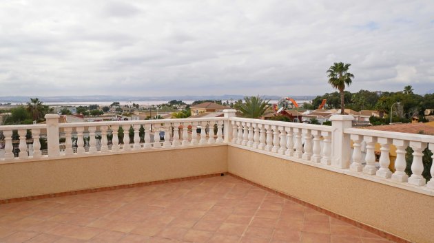 Revente - Villa -
Torrevieja - El Chaparral