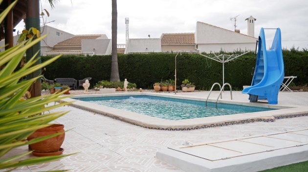 Revente - Villa -
Torrevieja - El Chaparral