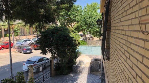 Resale - Villa -
Los Alcazares