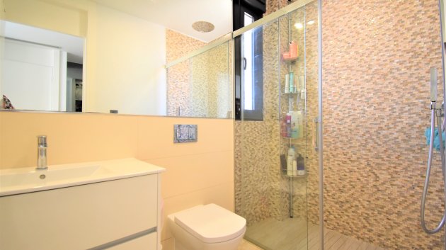 Revente - Villa -
Orihuela Costa - Villamartín