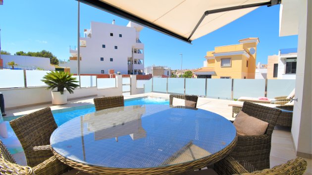 Revente - Villa -
Orihuela Costa - Villamartín