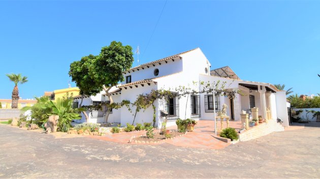 Reventa - Chalets -
Orihuela Costa - Villamartín