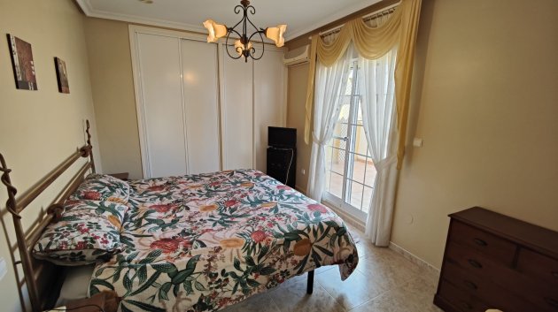 Revente - Villa -
Orihuela Costa - La Zenia