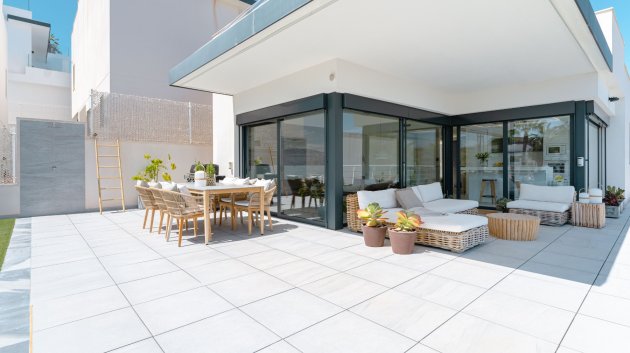 Revente - Villa -
San Miguel de Salinas - Urbanizaciones