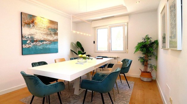 Revente - Villa -
Orihuela Costa - Campoamor