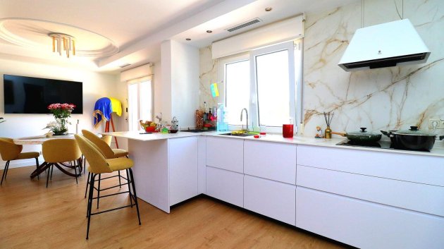 Revente - Villa -
Orihuela Costa - Campoamor