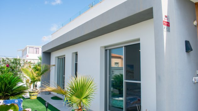 Revente - Villa -
Torrevieja - El Chaparral