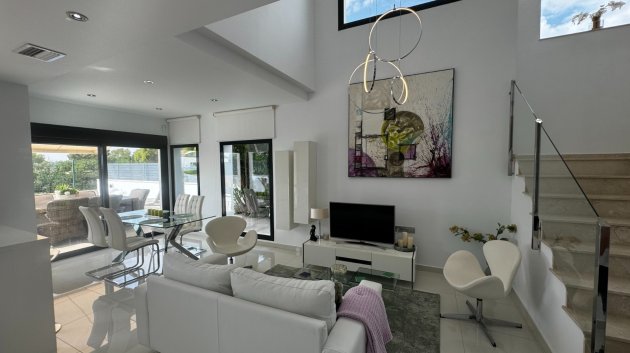 Resale - Villa -
Pilar de la Horadada